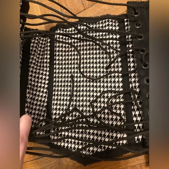 Ultra rare Louise Black Klaus Nomi cameo corset - Picture 6 of 7